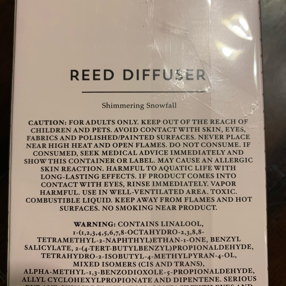 Modern Expressions Reed Diffuser 3.4 fl. oz. - Picture 5 of 7